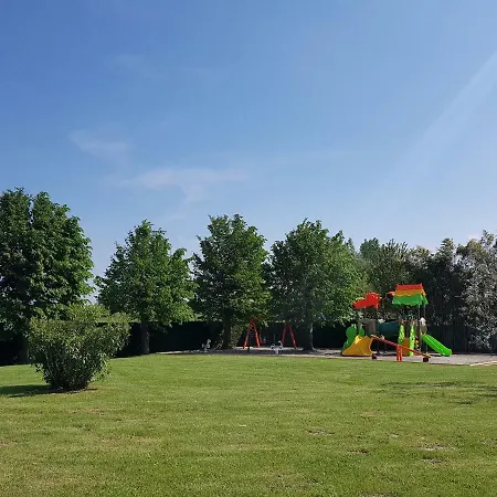 Отель Bella 4*